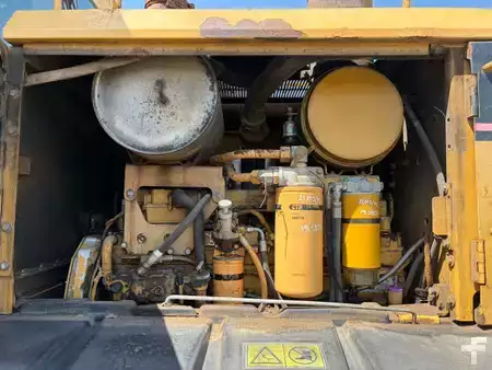 Grader 2006 Caterpillar 140H (27)