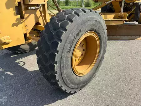 Niveleuse 2006 Caterpillar 140H (10)