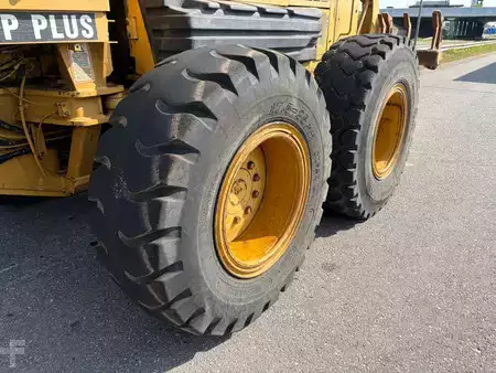 Niveleuse 2006 Caterpillar 140H (11)