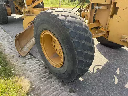 Niveleuse 2006 Caterpillar 140H (13)