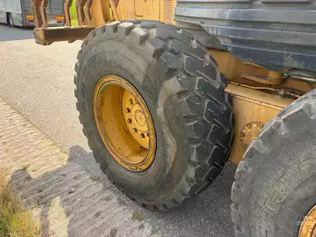 Niveleuse 2006 Caterpillar 140H (15)