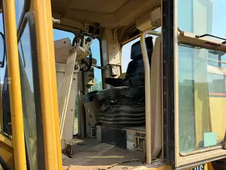 Niveleuse 2006 Caterpillar 140H (21)