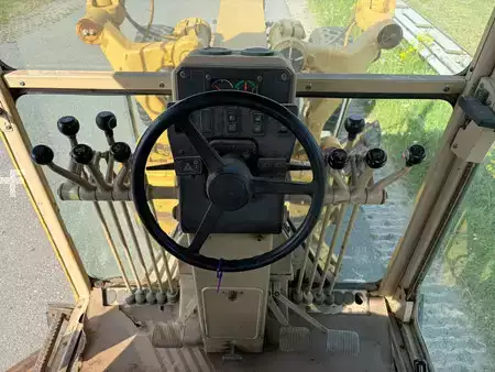 Niveleuse 2006 Caterpillar 140H (23)