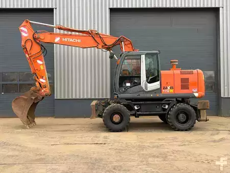 Pelle sur pneus 2011 Hitachi ZX170W-3 (1)