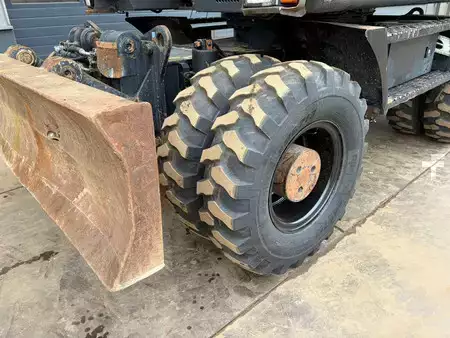 Pelle sur pneus 2011 Hitachi ZX170W-3 (11)