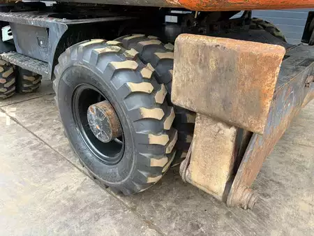 Pelle sur pneus 2011 Hitachi ZX170W-3 (12)