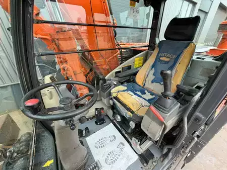 Pelle sur pneus 2011 Hitachi ZX170W-3 (17)