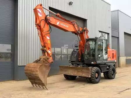 Pelle sur pneus 2011 Hitachi ZX170W-3 (2)