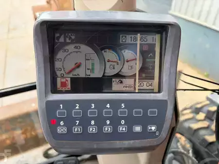 Pelle sur pneus 2011 Hitachi ZX170W-3 (21)