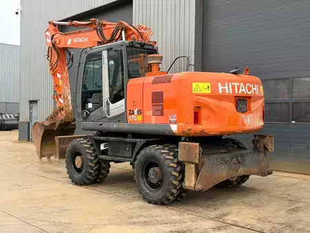 Pelle sur pneus 2011 Hitachi ZX170W-3 (3)