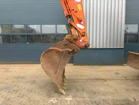 Pelle sur pneus 2011 Hitachi ZX170W-3 (9)