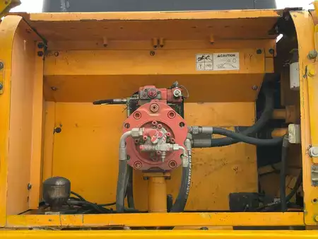 Excavadoras de cadenas 2005 Hyundai R360LC-7 (29)