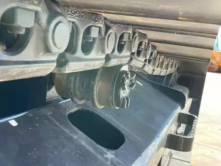 Escavatori cingolati 2025 Caterpillar 323D3 (17)