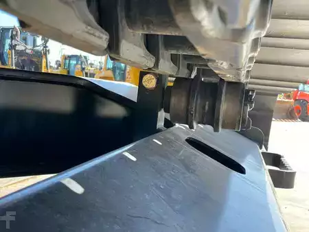 Escavatori cingolati 2025 Caterpillar 323D3 (18)