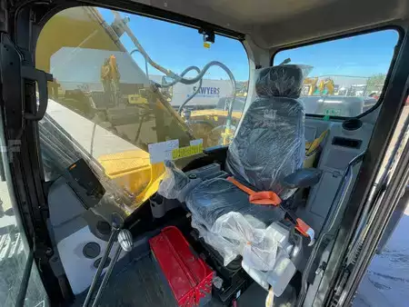 Escavatori cingolati 2025 Caterpillar 323D3 (21)