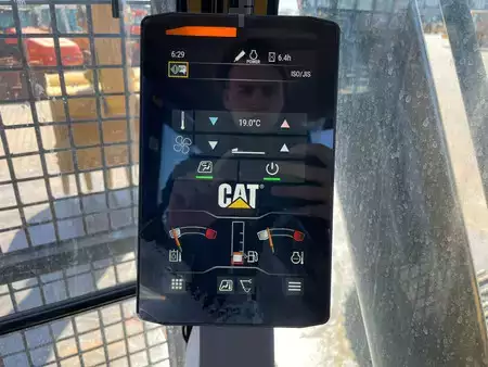 Escavatori cingolati 2025 Caterpillar 323D3 (22)