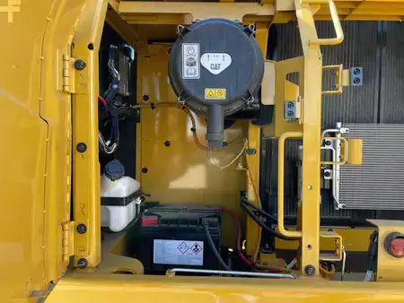 Escavatori cingolati 2025 Caterpillar 323D3 (27)
