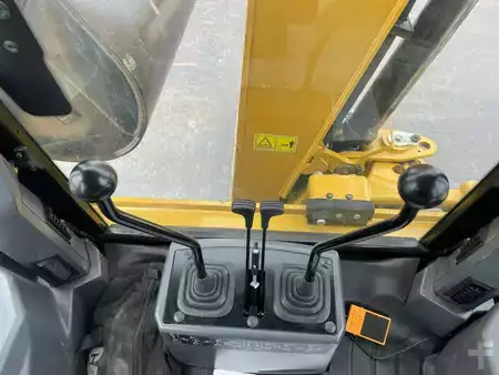 Rigid Backhoe Loader 2026 Caterpillar 424 (22)