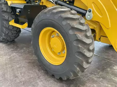 Rigid Backhoe Loader 2026 Caterpillar 424 (16)