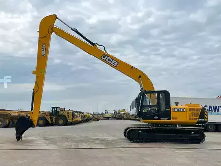 Bæltegraver 2025 JCB 245 HD LR (1)