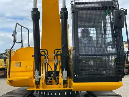 Bæltegraver 2025 JCB 245 HD LR (10)