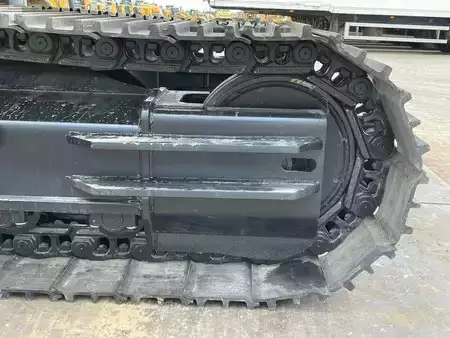 Bæltegraver 2025 JCB 245 HD LR (12)