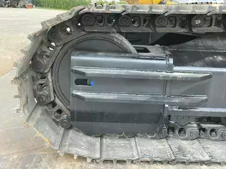 Bæltegraver 2025 JCB 245 HD LR (15)