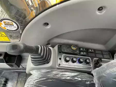 Bæltegraver 2025 JCB 245 HD LR (24)