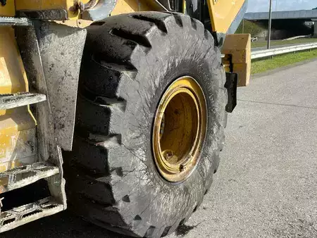 Carregadeira de rodas 2021 Caterpillar 966M (11)