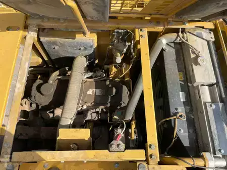 Rupsgraafmachines 2012 Caterpillar 328D (32)