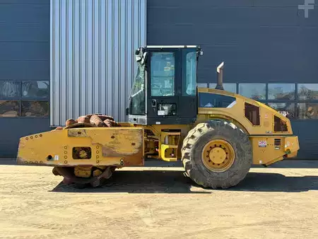 Fårfodruller 2011 Caterpillar CP76 (1)