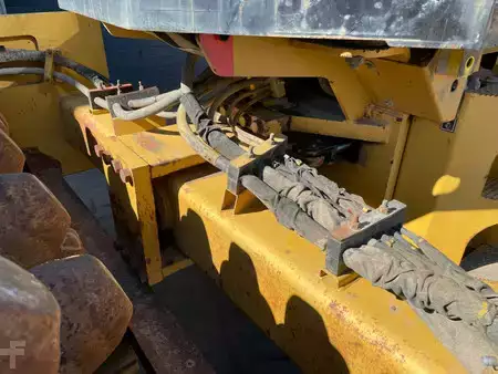 Fåren ruller 2014 Caterpillar CP64 (12)