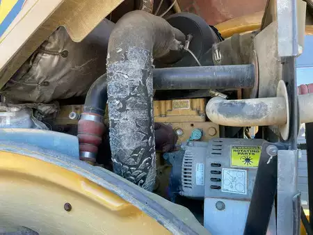 Fåren ruller 2014 Caterpillar CP64 (21)