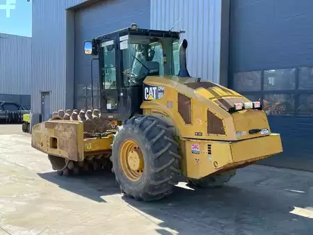 Fåren ruller 2014 Caterpillar CP64 (3)