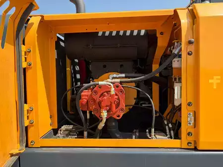 Escavadora de rastos 2026 Hyundai R215L (27)