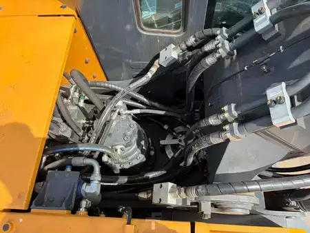 Escavadora de rastos 2026 Hyundai R215L (28)
