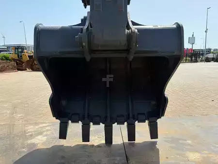 Escavadora de rastos 2026 Hyundai R215L (9)
