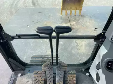 Escavadora de rastos 2025 Caterpillar 320D3 GC (21)