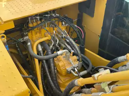 Escavadora de rastos 2025 Caterpillar 320D3 GC (28)