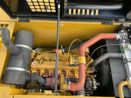 Escavadora de rastos 2025 Caterpillar 320D3 GC (29)