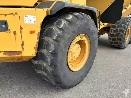 Knikdumpers 2008 Bell B30D (10)