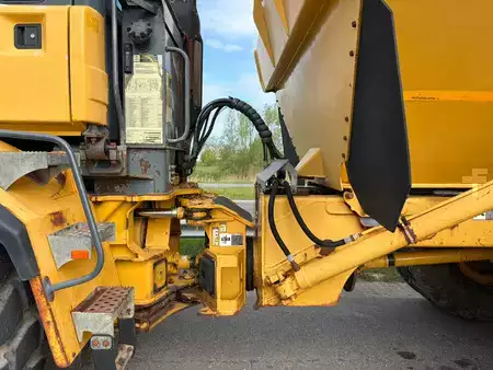 Knikdumpers 2008 Bell B30D (16)