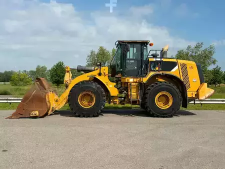 Kolové nakladače 2012 Caterpillar 972K (1)