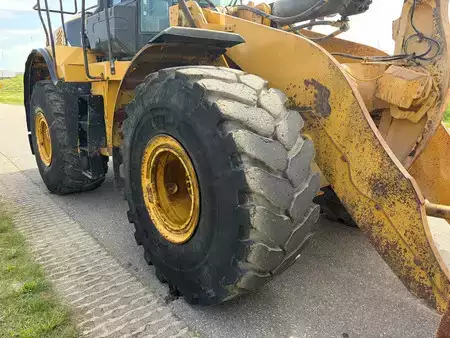Kolové nakladače 2012 Caterpillar 972K (12)