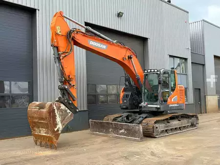 Bæltegraver 2017 Doosan DX235LCR (2)