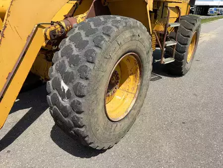 Kerekes rakodó 1995 Caterpillar 928F (11)