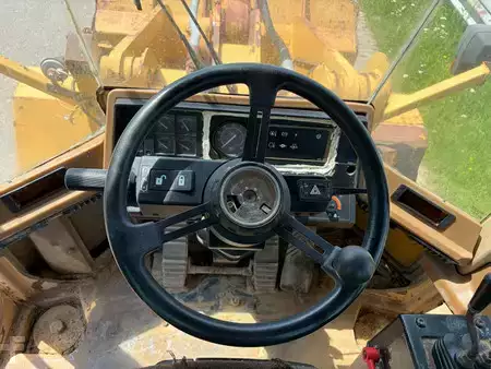 Kerekes rakodó 1995 Caterpillar 928F (17)