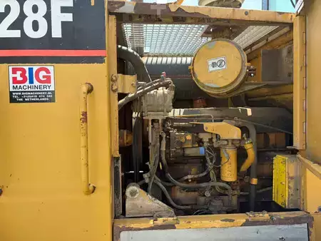 Kerekes rakodó 1995 Caterpillar 928F (23)