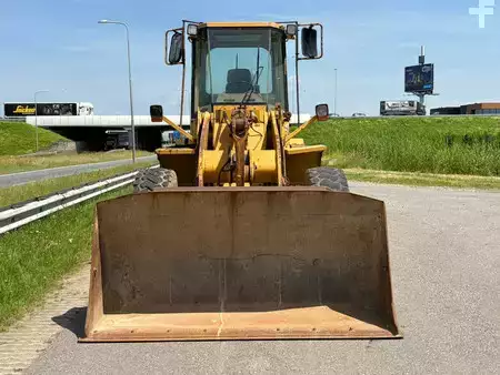 Kerekes rakodó 1995 Caterpillar 928F (8)
