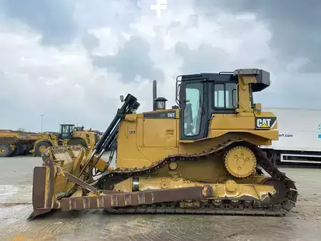 Pásové buldozery 2011 Caterpillar D6T LGP (1)